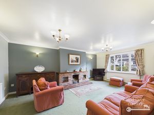Living Room- click for photo gallery